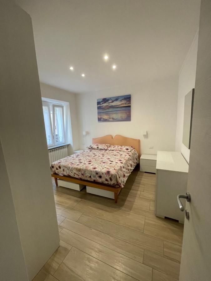 Casa A-Mare Apartment Вараце Екстериор снимка