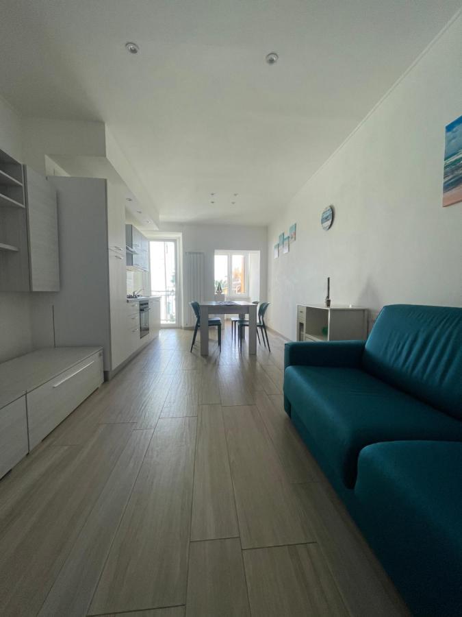 Casa A-Mare Apartment Вараце Екстериор снимка